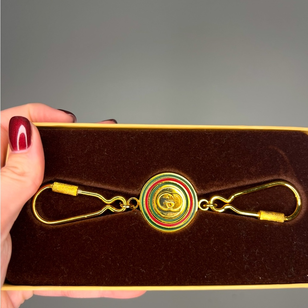 VINTAGE GUCCI Key Ring Chain Fob w/ Original Box unisex 
Gold Tone GG Italy